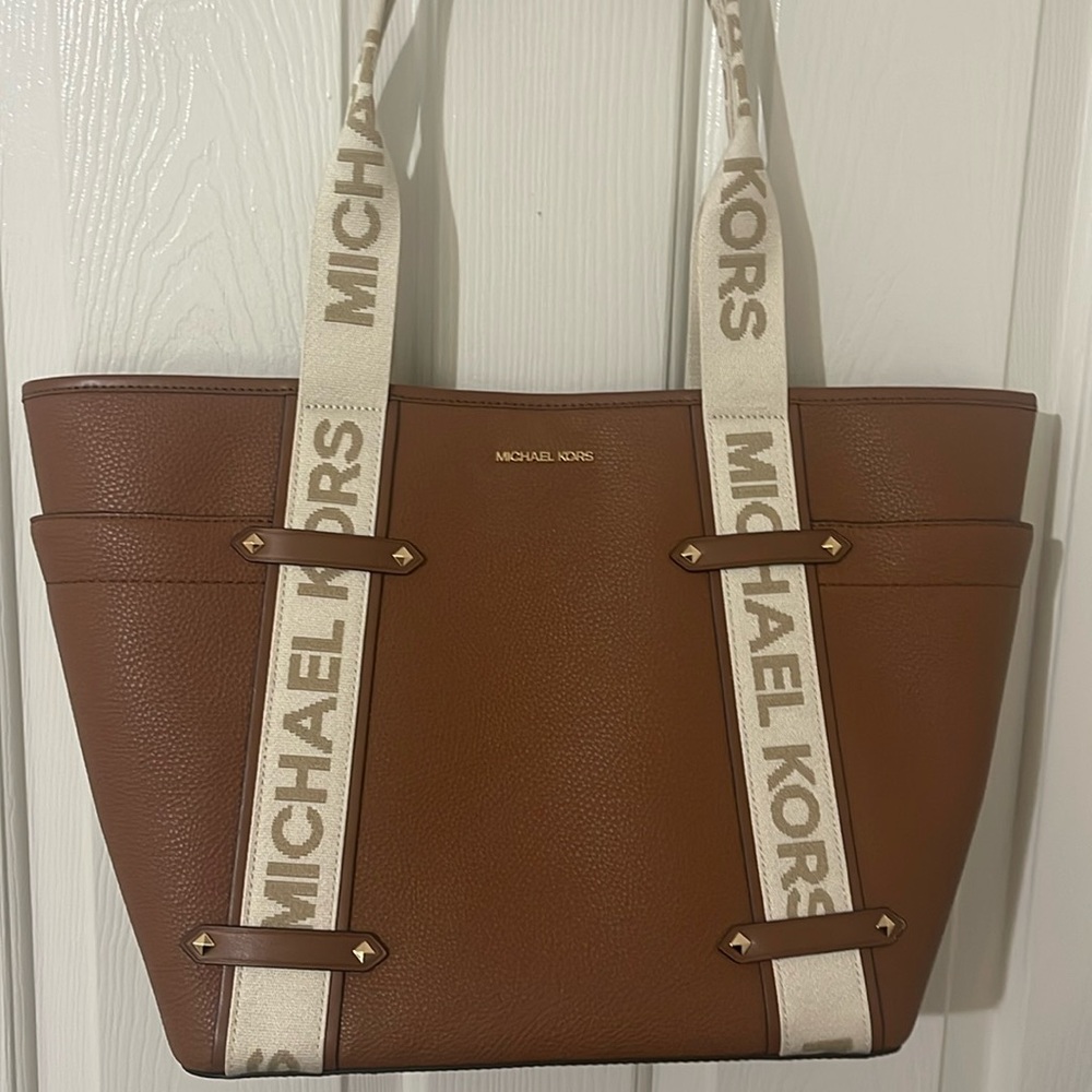 - - NWT Michael Kors large tote bag